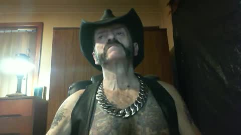 leathergreaser online show from 10-31-25, 07:37