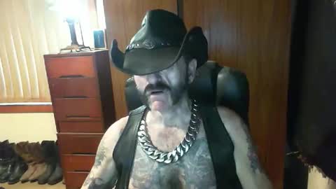 leathergreaser online show from 12-21-25, 07:37