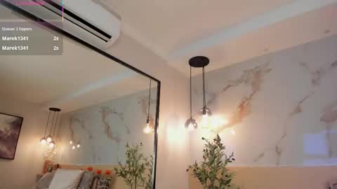 Snapshot of leathompson1 chatting on 11-03-25, 11:04 online show from 11-03-25, 11:04