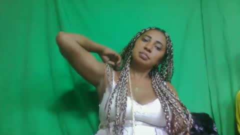 Snapshot of leatiana chatting on 02-15-26, 12:18 leatiana online show from 02-15-26, 12:18