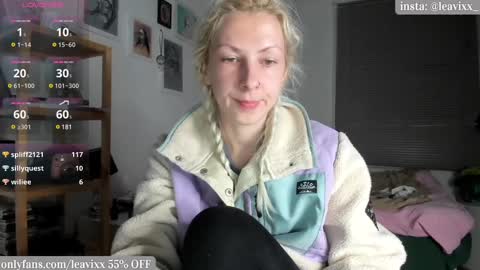 Snapshot of leavixx chatting on 03-11-25, 08:31 LeaVixx online show from 03-11-25, 08:31