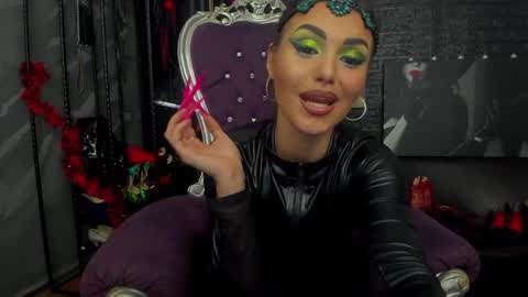 Snapshot of leavonnouire chatting on 01-13-25, 03:23 Lea online show from 01-13-25, 03:23