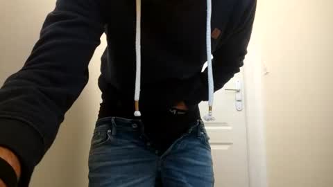 lebrun1985 online show from 11-19-25, 03:34