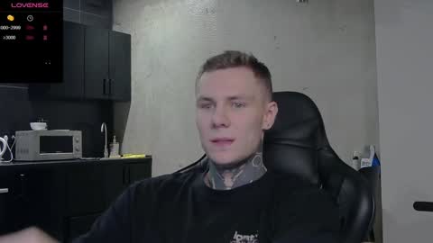 Snapshot of lechery_boy chatting on 12-15-24, 04:18 Lechery boy online show from 12-15-24, 04:18