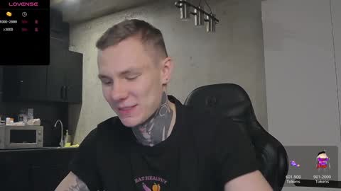 Snapshot of lechery_boy chatting on 12-21-24, 07:24 Lechery boy online show from 12-21-24, 07:24