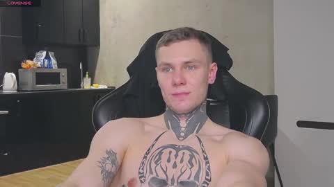 Snapshot of lechery_boy chatting on 01-18-25, 06:43 Lechery boy online show from 01-18-25, 06:43