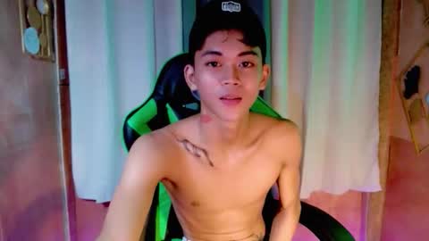 leemoreno18 online show from 10-24-25, 10:11