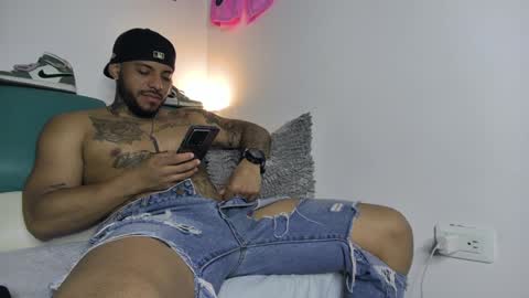 leenar_key online show from 01-21-25, 03:48