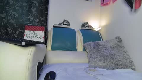 leenar_key online show from 02-14-25, 06:29