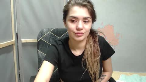 Liya online show from 11-17-25, 04:57
