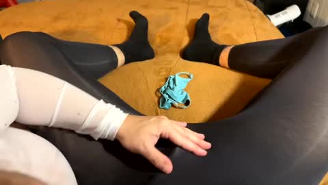 leggingslover7 online show from 12-03-24, 04:58