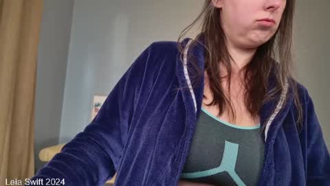 Leia Swift online show from 12-01-24, 07:36