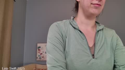 Leia Swift online show from 02-10-25, 12:39
