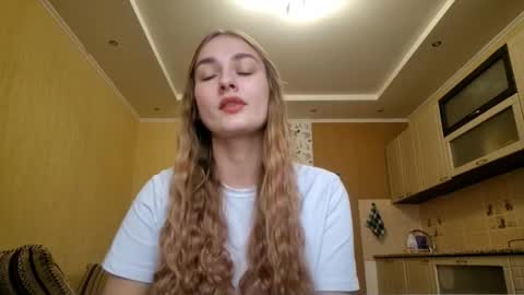 Luna online show from 02-23-26, 07:17