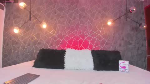 LEIGH ANGELS online show from 02-26-26, 07:46