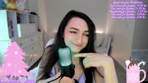 Snapshot of leighlalove chatting on 12-15-25, 06:56 Leighla online show from 12-15-25, 06:56