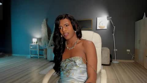 Snapshot of leila4ever chatting on 10-02-25, 01:01 Leila     online show from 10-02-25, 01:01