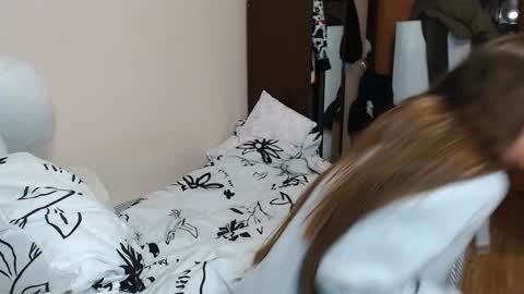 leila_bambi online show from 12-25-24, 09:11