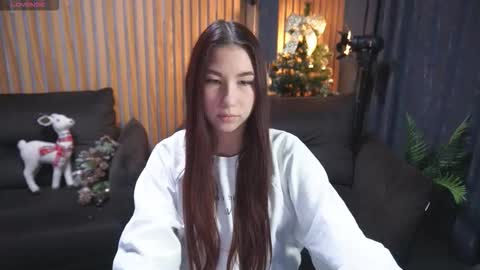 Snapshot of leilacrosss chatting on 01-15-26, 01:48 leilacrosss online show from 01-15-26, 01:48