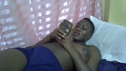 leilah_cute19 online show from 05-15-26, 07:37