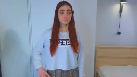 Snapshot of leilahankins chatting on 02-24-26, 05:00 Call me Anna online show from 02-24-26, 05:00