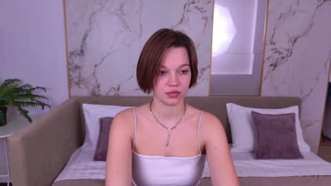 Snapshot of leilalawson chatting on 01-11-25, 11:12 LeilaLawson online show from 01-11-25, 11:12