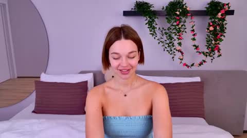 Snapshot of leilalawson chatting on 02-12-25, 07:44 LeilaLawson online show from 02-12-25, 07:44