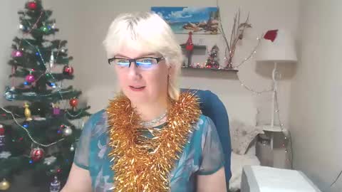 Leila Kinky online show from 12-29-24, 08:00