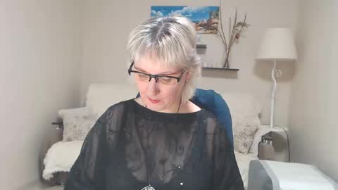 Leila Kinky online show from 02-12-25, 12:22