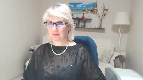 Leila Kinky online show from 02-25-25, 12:55