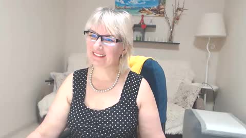 Leila Kinky online show from 03-11-25, 11:12