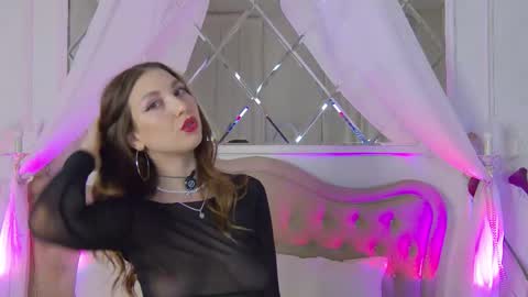 Snapshot of leilaparson chatting on 10-03-25, 04:09 Leila online show from 10-03-25, 04:09