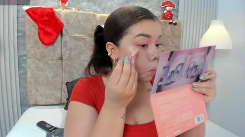 leilapons online show from 11-30-25, 05:39