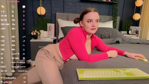 Lela online show from 02-17-25, 01:36