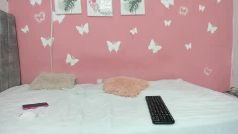 lelany_evans online show from 02-04-26, 03:12