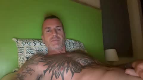 lelehot1 online show from 02-18-26, 04:19