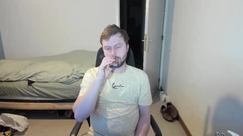 lelekoko online show from 12-15-25, 07:40