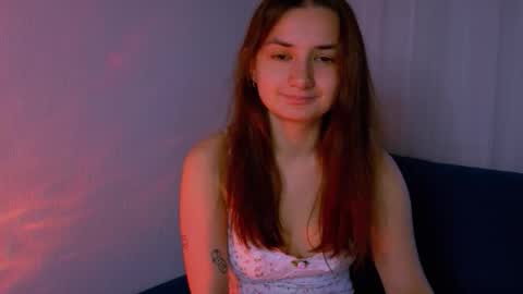 Lelia online show from 10-17-25, 04:26
