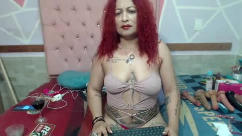 lena_lawson online show from 11-17-25, 05:46