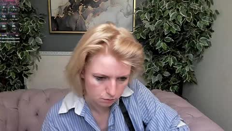 Snapshot of lena_paulles chatting on 12-05-24, 02:22 Lena online show from 12-05-24, 02:22