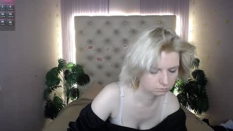 Snapshot of lena_paulles chatting on 12-06-24, 04:03 Lena online show from 12-06-24, 04:03