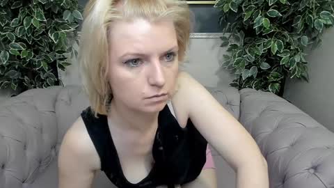 Snapshot of lena_paulles chatting on 12-08-24, 04:14 Lena online show from 12-08-24, 04:14