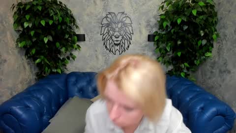 Snapshot of lena_paulles chatting on 12-12-24, 11:29 Lena online show from 12-12-24, 11:29