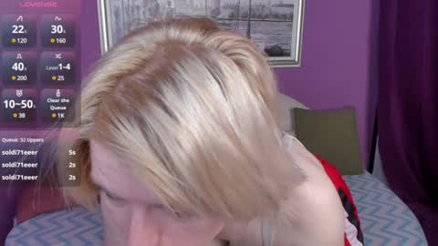 Snapshot of lena_paulles chatting on 12-14-24, 10:45 Lena online show from 12-14-24, 10:45