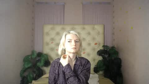 Snapshot of lena_paulles chatting on 02-08-25, 07:04 Lena online show from 02-08-25, 07:04