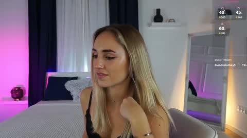 Snapshot of lenaastar chatting on 11-20-25, 02:28 Lena online show from 11-20-25, 02:28