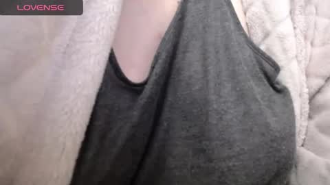 lenagolden online show from 02-11-25, 04:02