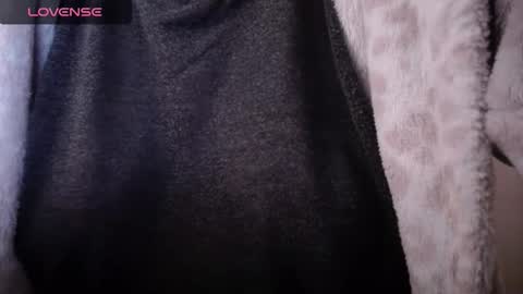 lenagolden online show from 10-13-25, 11:10