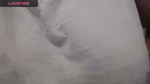 lenagolden online show from 11-17-25, 12:22