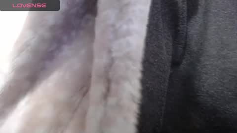 lenagolden online show from 12-05-25, 01:20